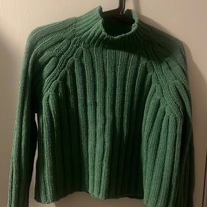 gamerican eagle sweater-only worn twice